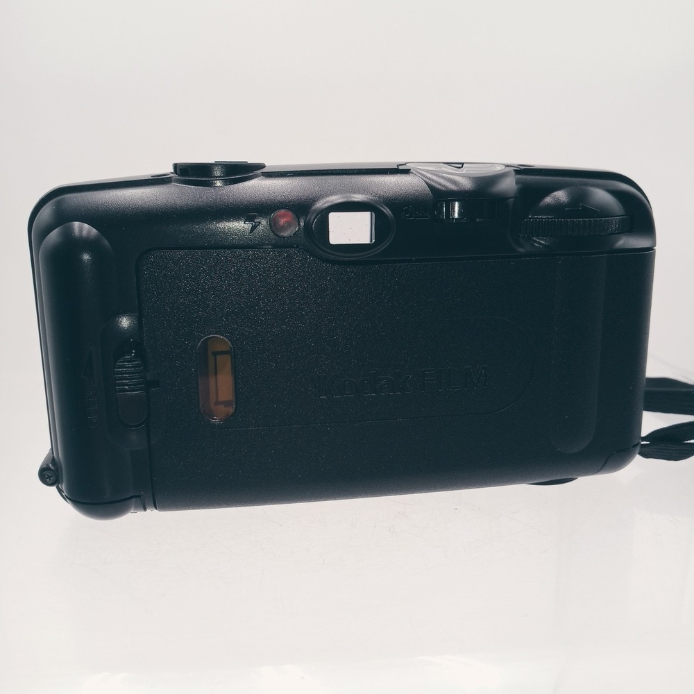 Kodak KB10 Point & Shoot Compact Film Camera 35mm Powers Up With Carrying Case - Picture 3 of 16